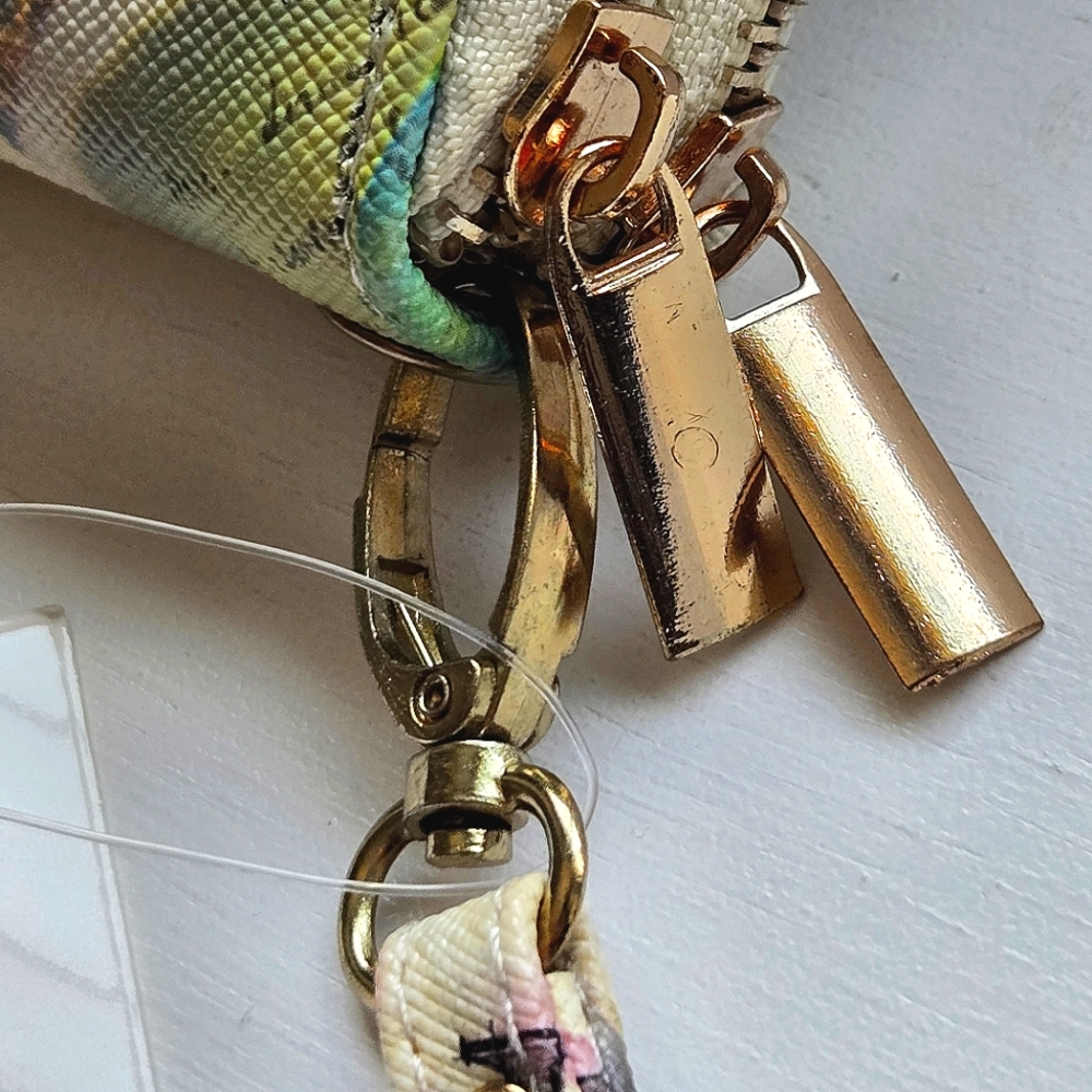 3/10$ NWT Paris Theme Multicolor Wristlet Fashion Wallet Dbl Goldtone Ziparound - Picture 6 of 6